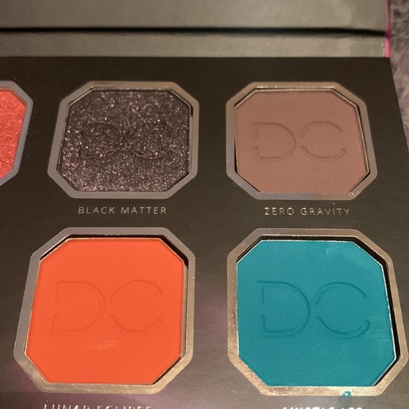 Dominique Cosmetics - Celestial Thunder palette - Picture 4 of 5